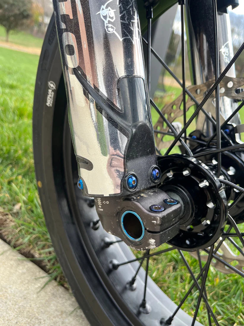 Ultrabee Fork Pinch Titanium