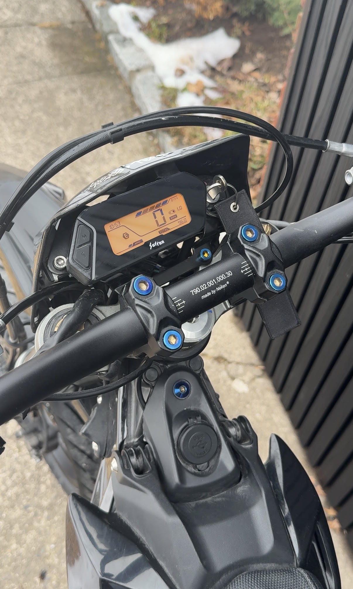 Ultrabee Display Titanium Bolts